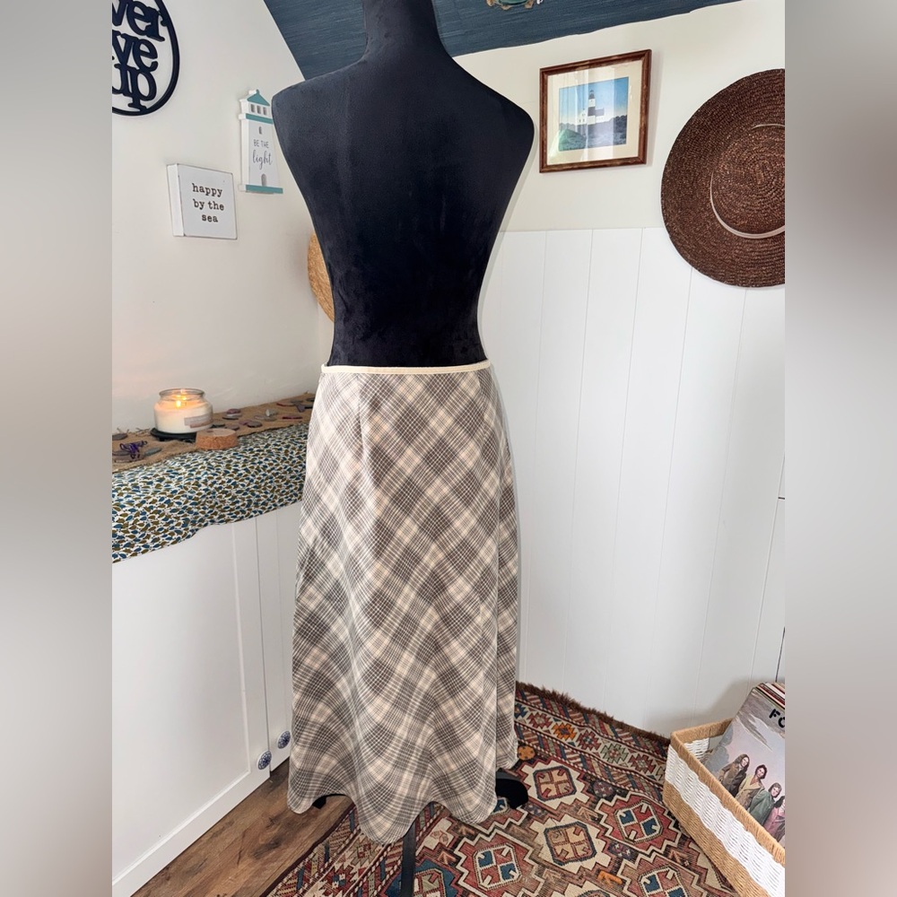 EDDIE BAUER A-Line Flared Knee Length Skirt Wool Skirt Size 4P - Picture 3 of 9